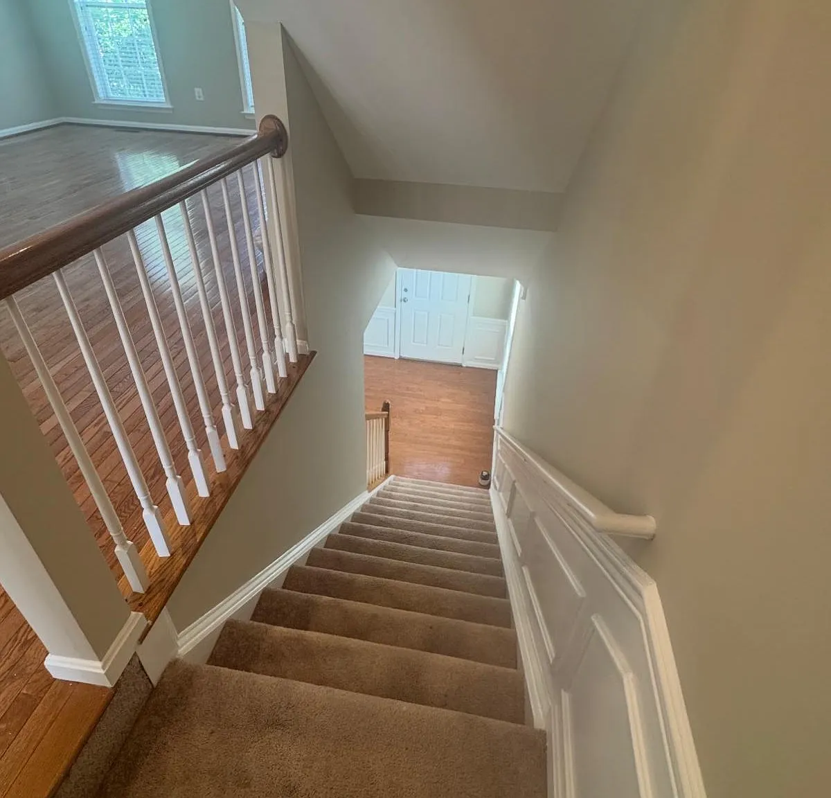 3 bed, 1440 sqft, $3,300 — Photo 1
