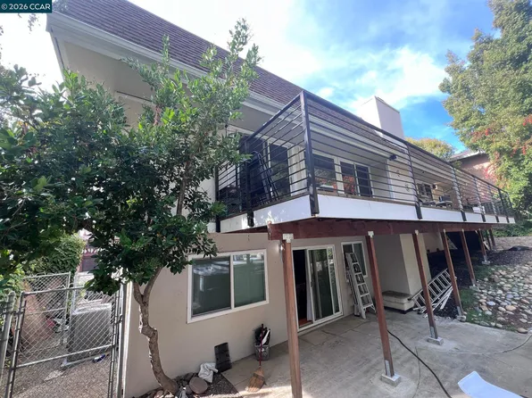 7672 Surrey Ln, Oakland, CA 94605