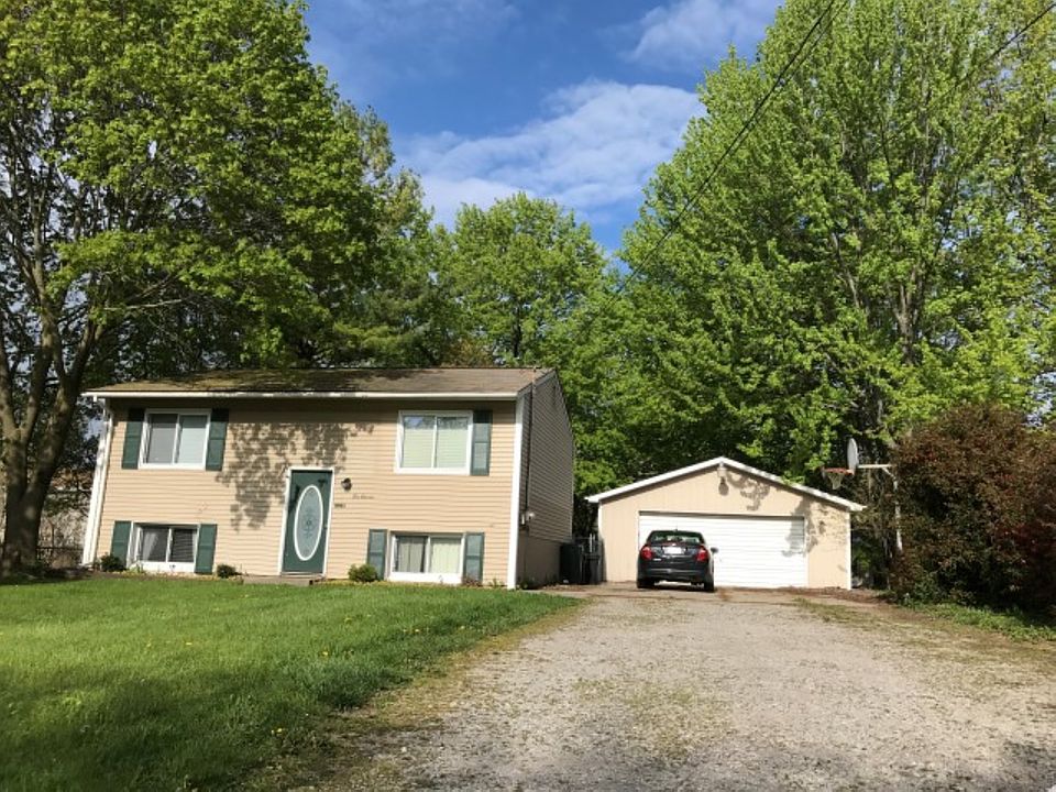 2nd image of 611 Neier Rd