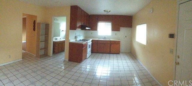 2nd image of 3857 Earle Ave