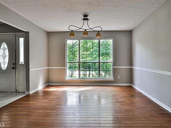 5th image of 3453 Greystone Dr