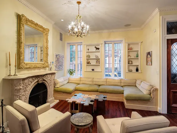 362 West 19th Street image 1 of 8