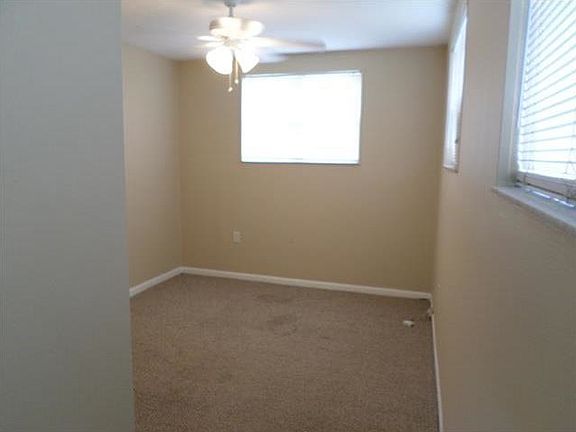 5th image of 18001 NE 9th Ct