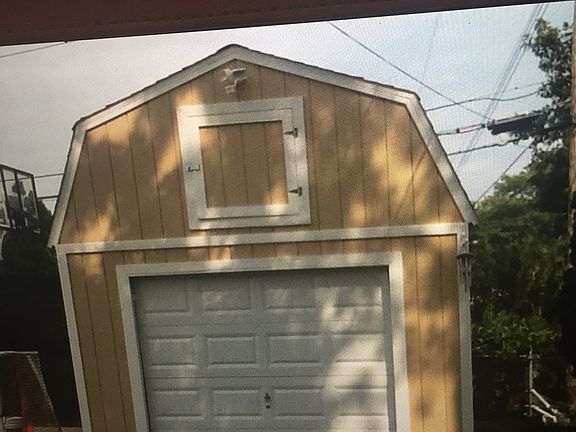 12 ft x 16 ft w/ electrical