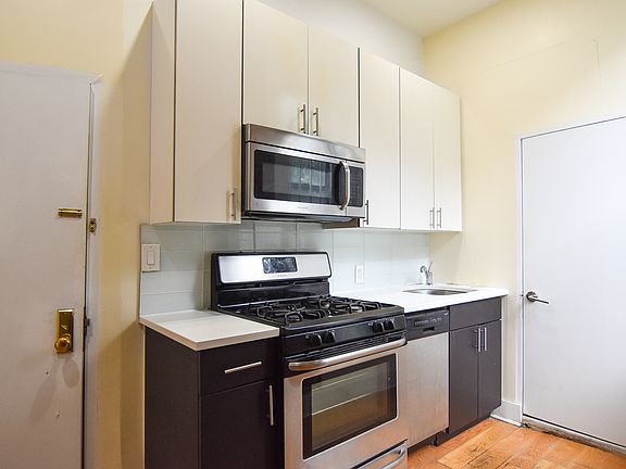 5th image of 953 Columbus Ave #N1