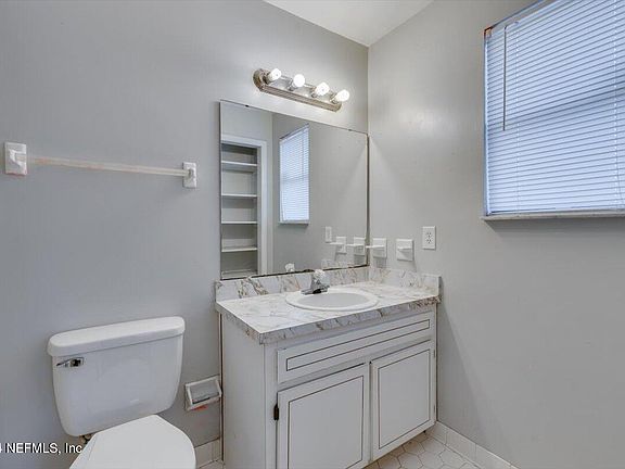 3rd image of 586 CHARLES CARROL Street