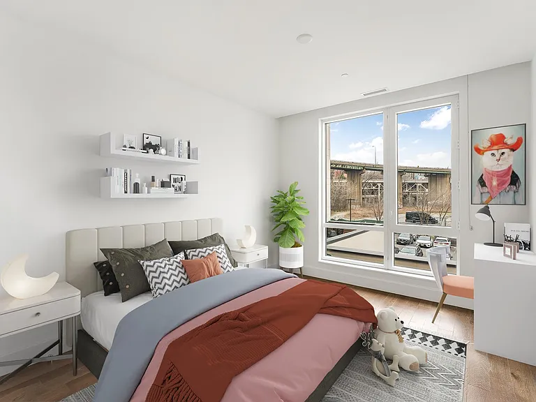 372 9th Luxury Rentals — Photo 39