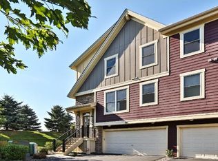 10751 Falling Water Ln UNIT E, Woodbury, MN 55129