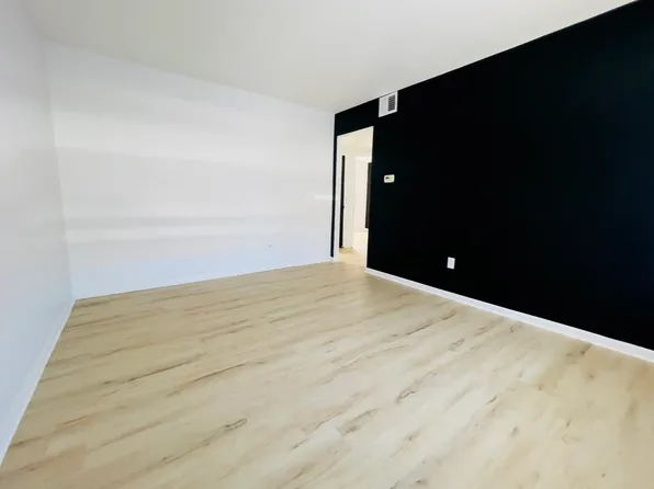 North Spring Villas, 1406 Magnolia St W #C1b12f475, Excelsior Springs, MO 64024