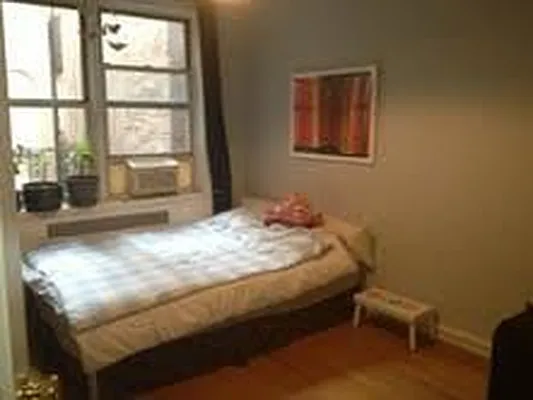 Rented by Century 21 Metropolitan | media 12