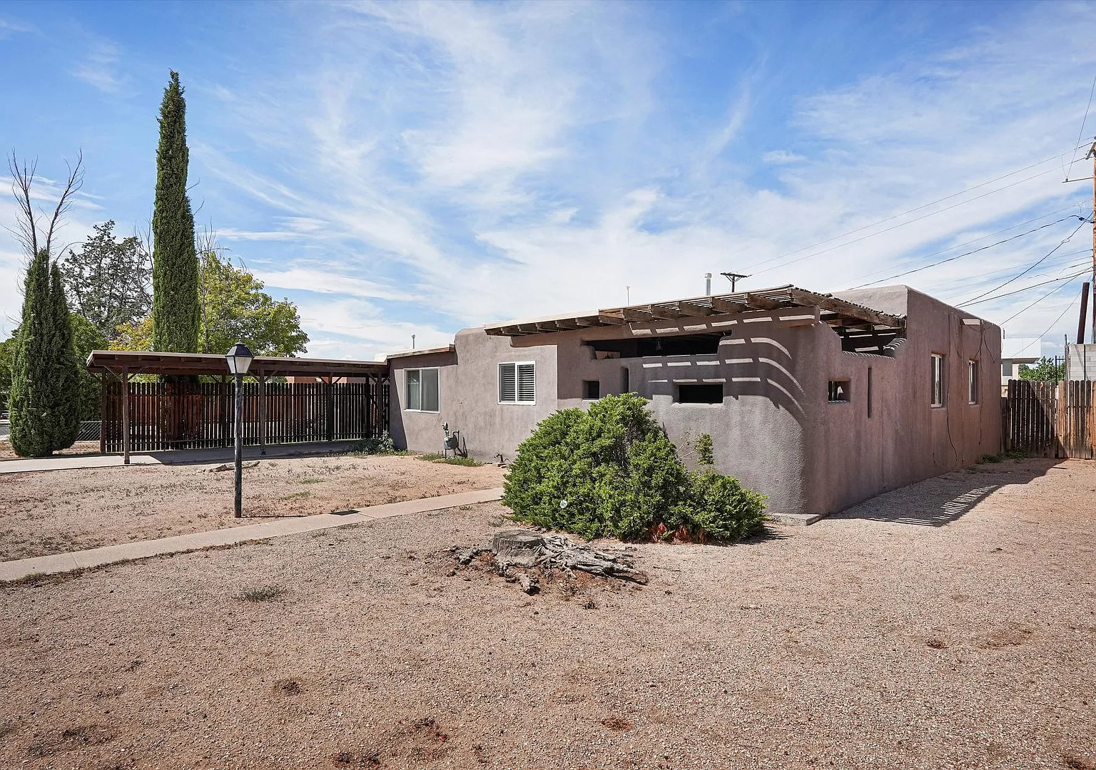 Just Listed for Rent | 2 Bed / 1 Bath | Large Yard | Close to Uptown and Coronado Mall — Photo 2