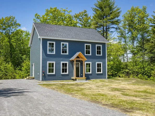 1 Lilac Lane, Raymond, ME 04071