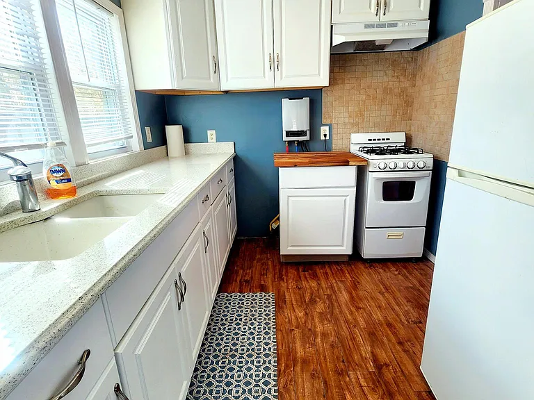 11 Westminster Park — Photo 9