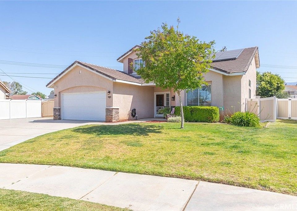1st image of 33852 Glenoaks Dr