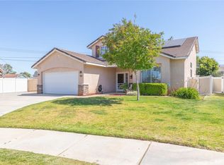33852 Glenoaks Dr, Yucaipa, CA 92399