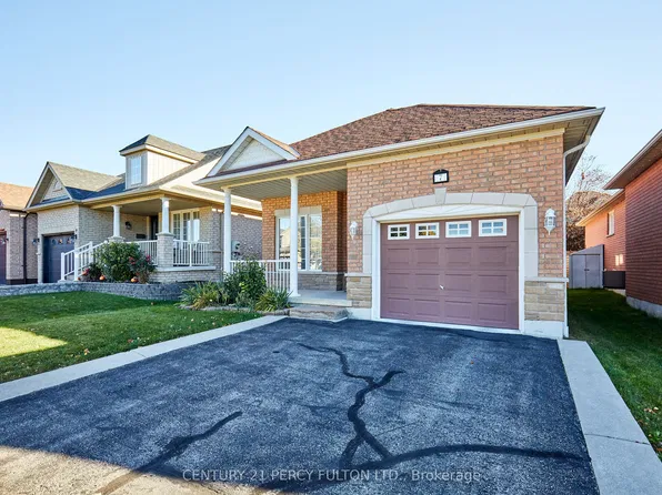 7 Bridlewood Blvd, Whitby, ON L1R 3C7