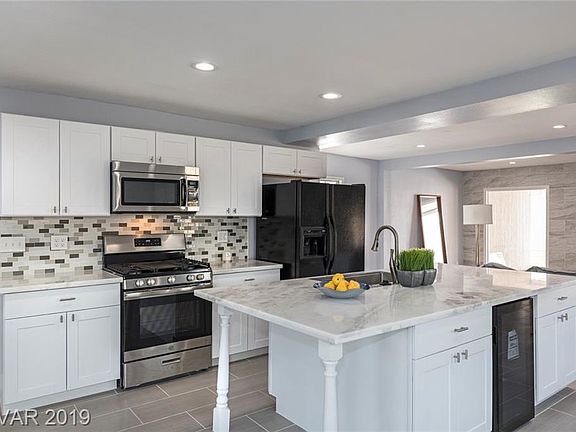 3rd image of 3016 Alcoa Ave