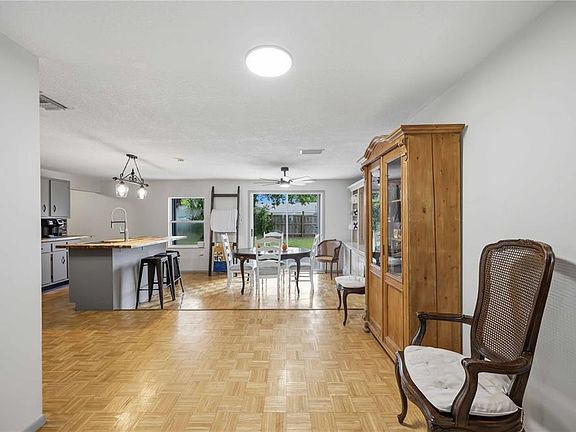 4th image of 21298 MIDWAY BOULEVARD