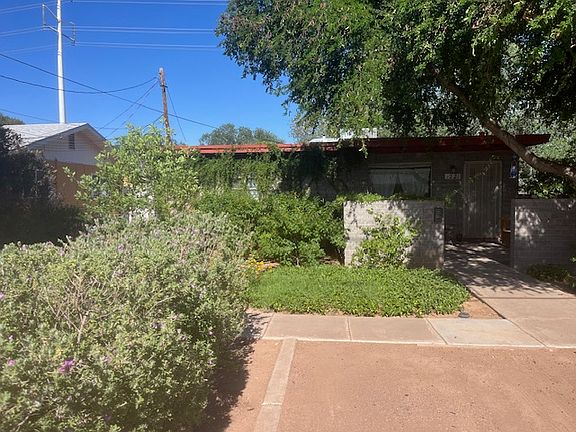 2nd image of 1221 S Farmer Ave