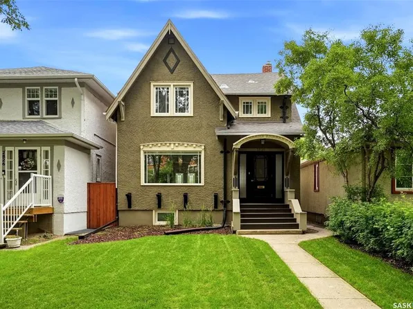 2820 College AVENUE, Regina, SK S4T 1V2