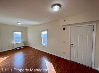 60 Lake St #2R, Webster, MA 01570