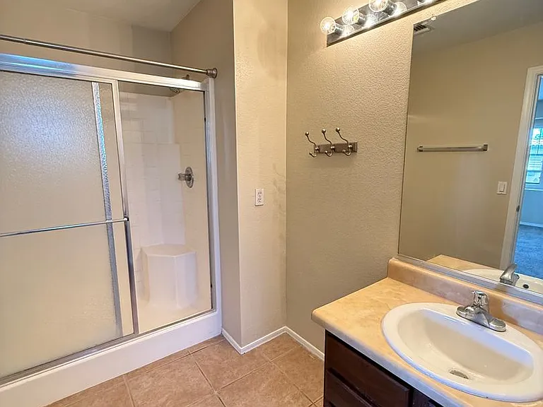 11214 W Pierce St — Photo 10