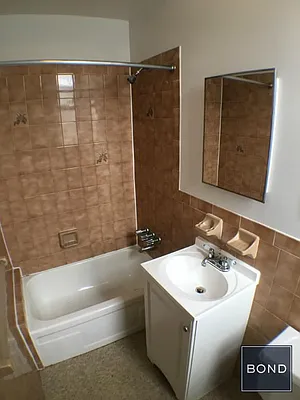 Rented by Bond New York | media 19