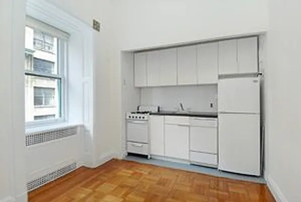 Sold by Douglas Elliman | media 4
