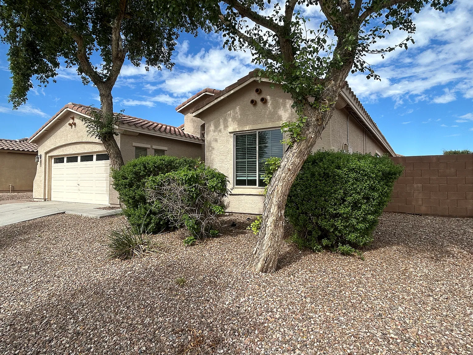 4 bed, 2.0 bath, 2242 sqft, $2,795 — Photo 3