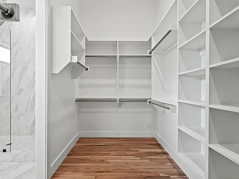 2120 Lovedale Ave #101 — Photo 13