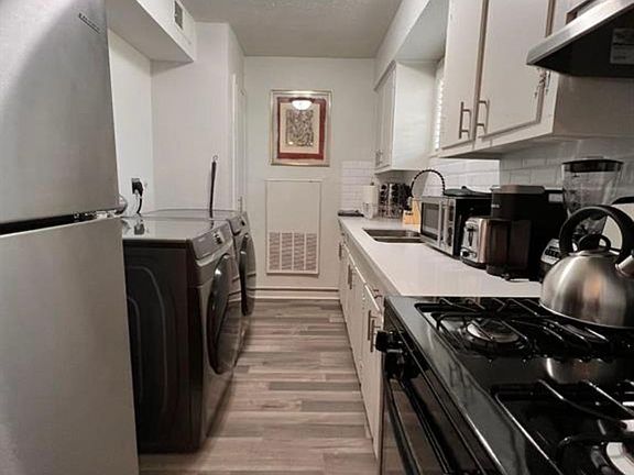 5th image of 2420 McDuffie St APT 7