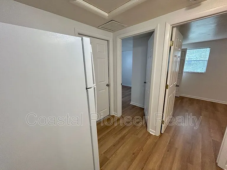 8819 W Robson St — Photo 7