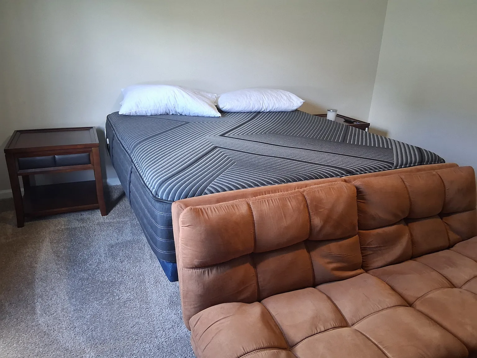 2 bed, 2156 sqft, $2,300 — Photo 4
