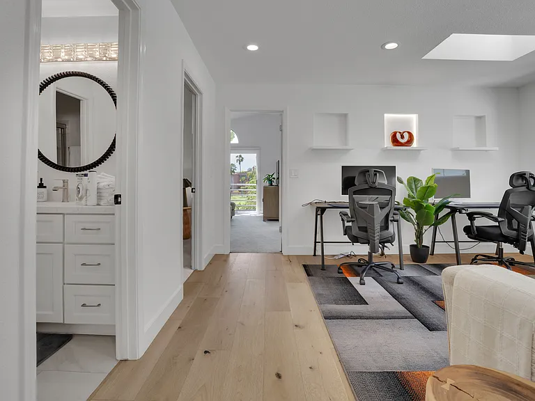 E Lakeshore Dr — Photo 12