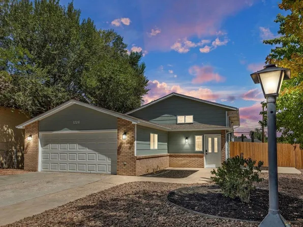 1226 Hunter Ct, Longmont, CO 80501