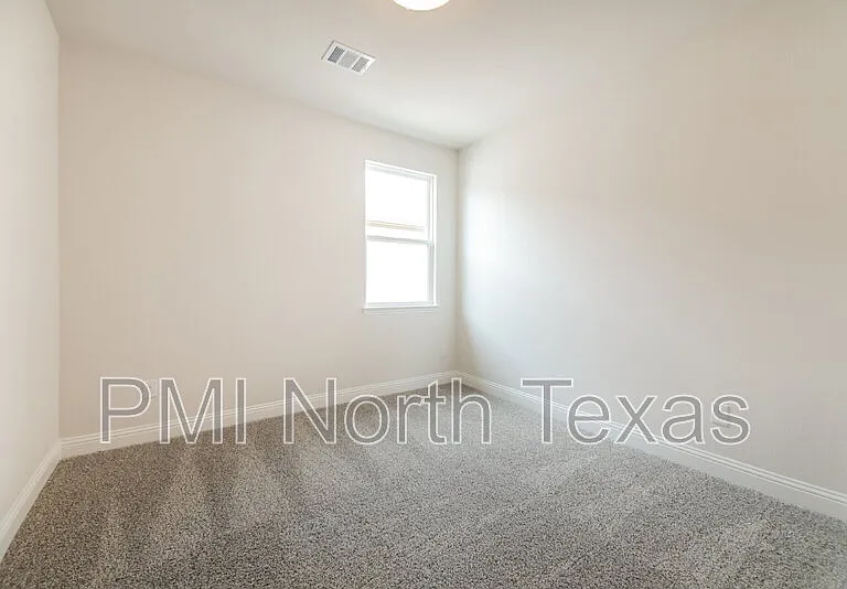 3114 Cordelia Dr — Photo 7