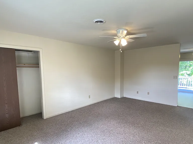 807 Rainbow Dr #4 — Photo 7