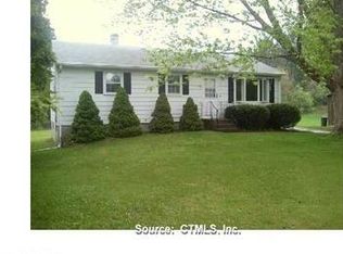 8 Barnsider Ln, Norwich, CT 06360