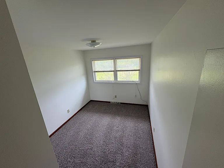 2312 Highland Dr — Photo 6