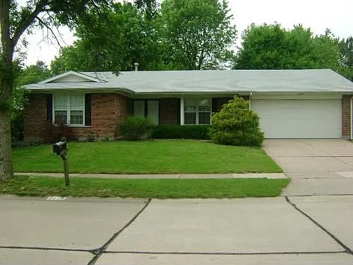 3719 Hirondelle Ln photo 1