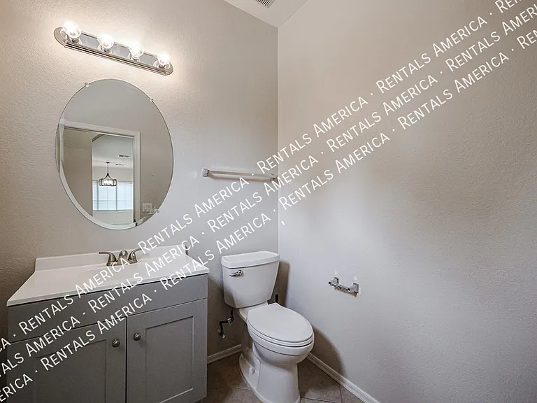 3481 E Vernon St — Photo 10