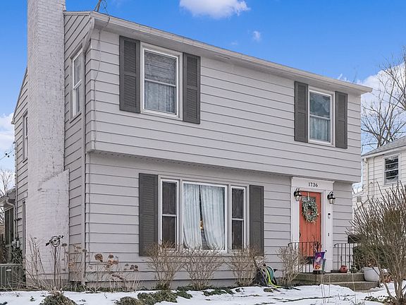3rd image of 1736 Cambridge Dr SE
