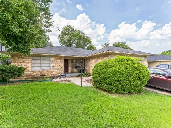 8922 Rockledge Dr, Dallas, TX 75217