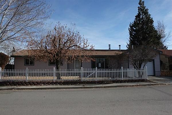 2nd image of 565 Lowry St