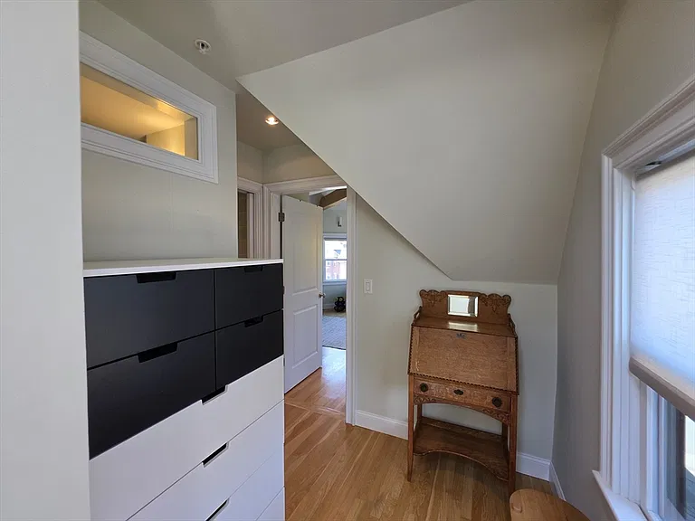 66 Oxford St #4 — Photo 22