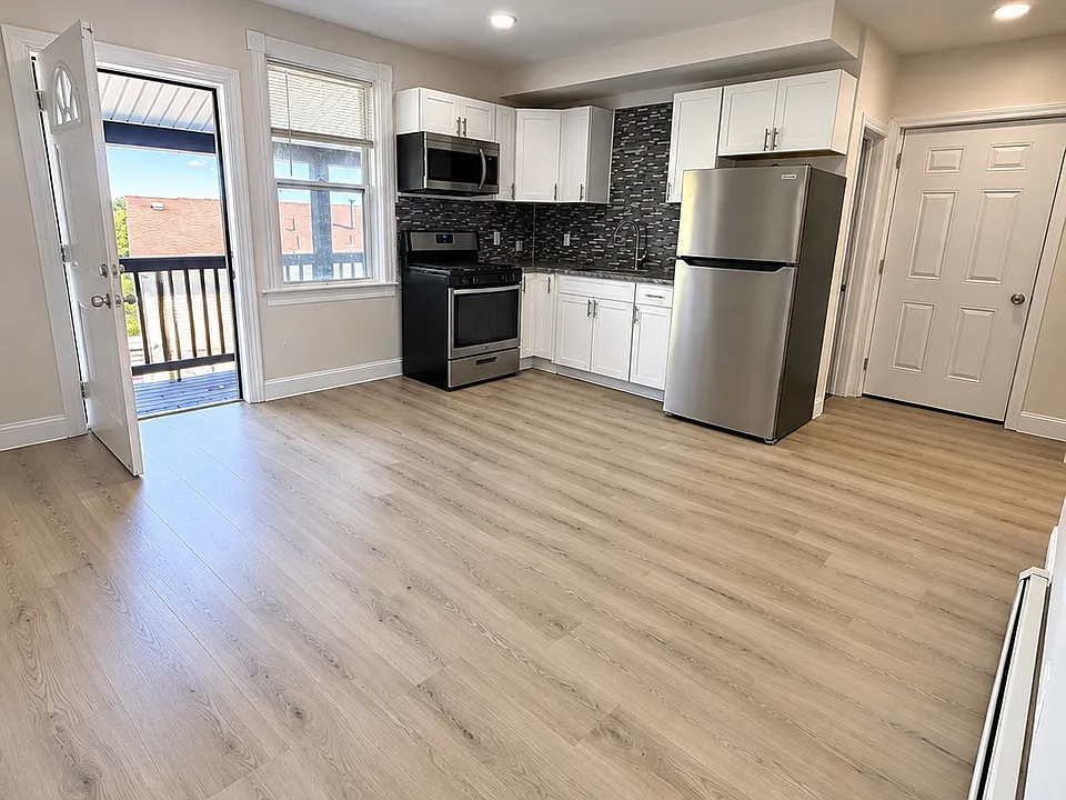 66 Terrace Ave #2L