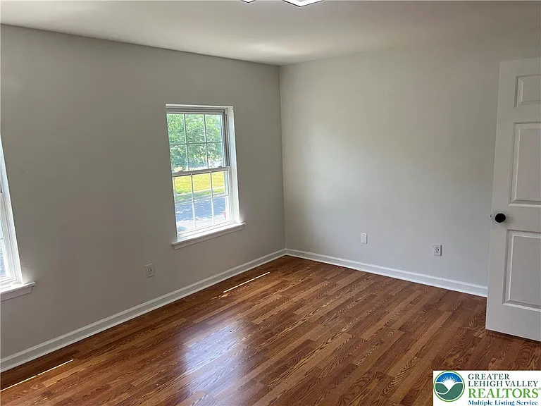 2593 Halleck Dr — Photo 26