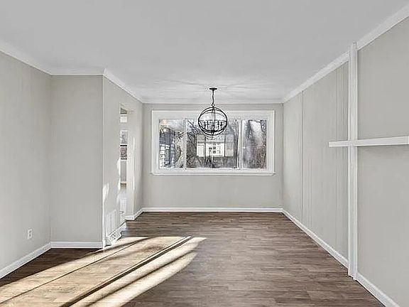4th image of 718 Kelvin Dr