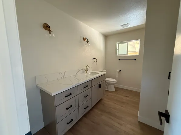 1547 Gregory Way, Carmichael, CA 95608