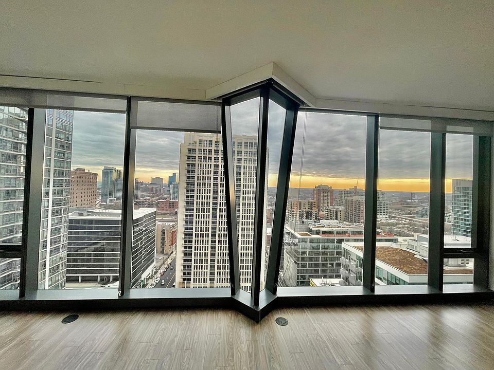 1st image of 1393 S Michigan Ave